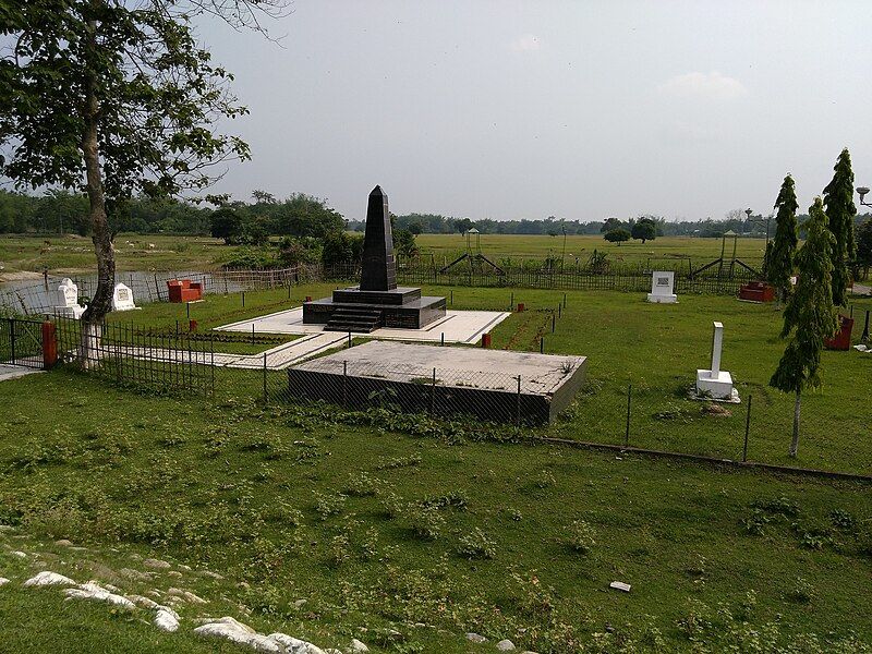 File:Swahid Stambha, Patharighat.jpg