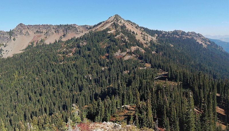 File:Tahtlum Peak WA.jpg