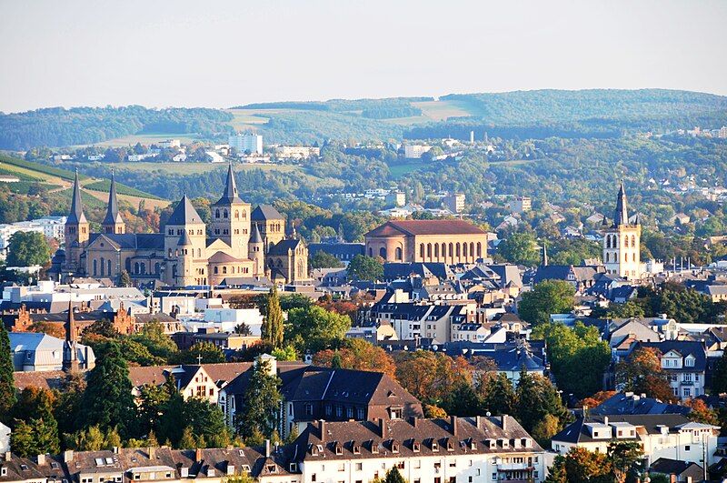 File:Trier-Blick-vom Weishaus.JPG