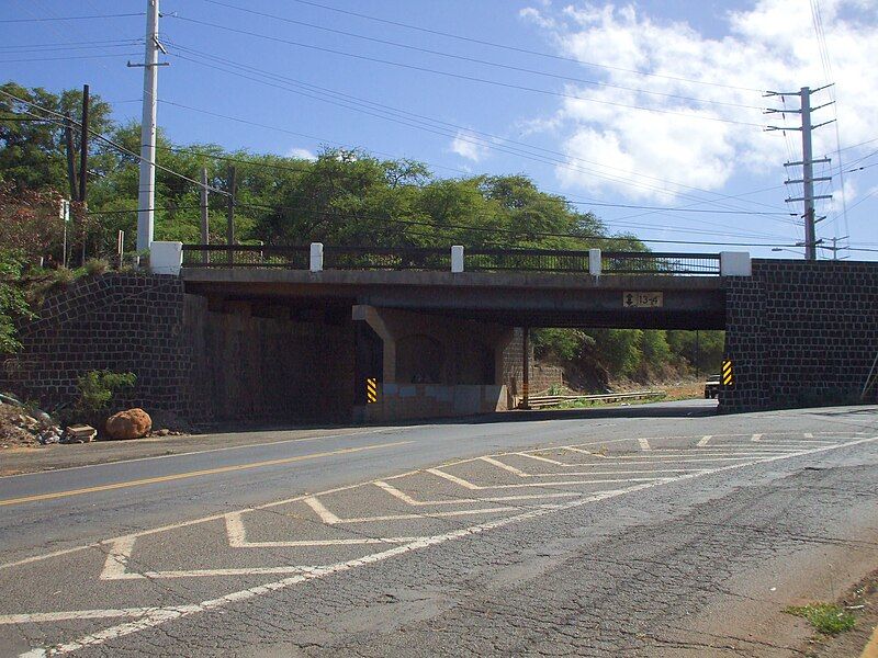 File:Wai'aleDriveBridgelookingeast.JPG