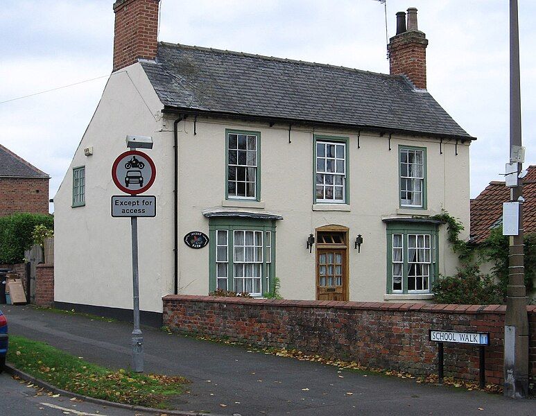 File:Wharf Farmhouse, Bawtry.jpg