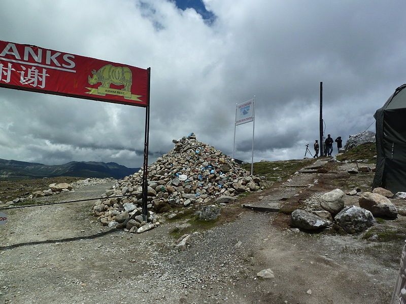 File:Bumla-Pass.jpg