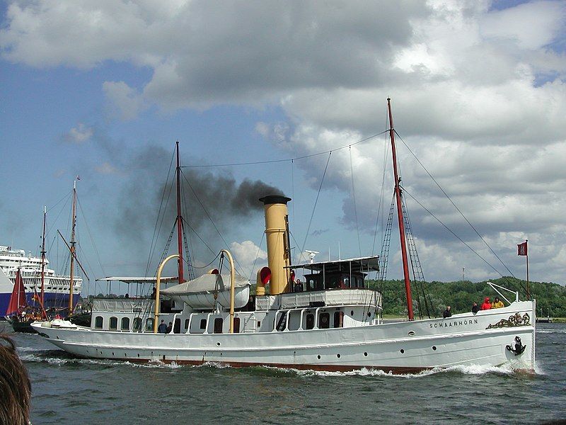 File:Dampfschiff Schaarhoern.jpg