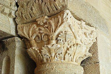 Romanesque quasi-Corinthian capital of the Chapelle Notre-Dame-de-Nazareth d'Entrechaux, Entrechaux, France, unknown architect or sculptor, 12th century