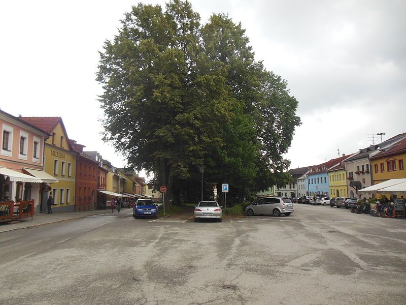 File:Frymburk, náměstí (04).jpg