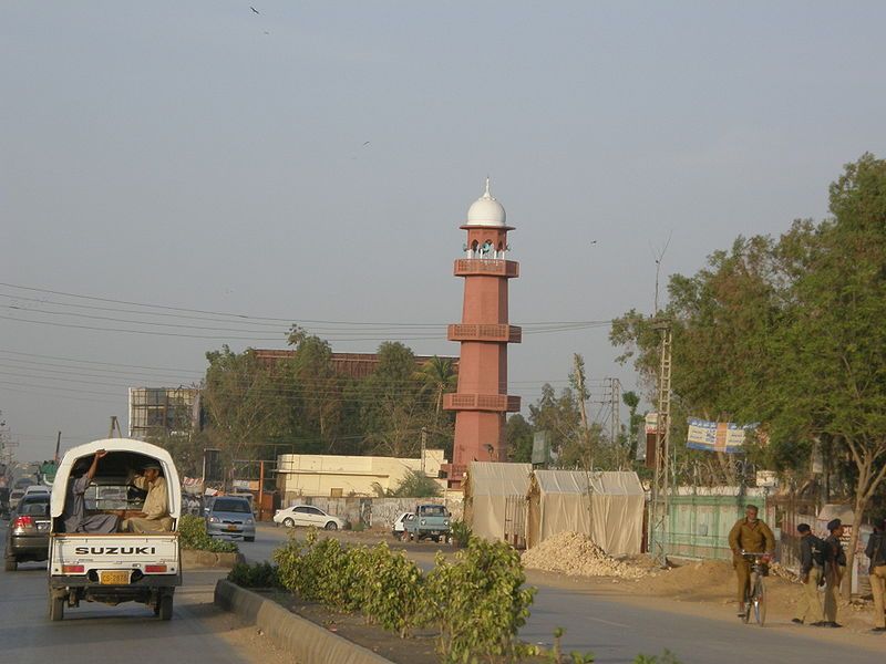 File:Hyderabad (Red Minaret).jpg