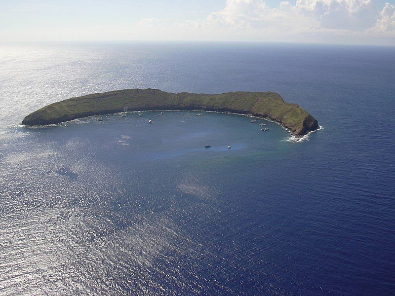 File:Molokini Aerial.jpg