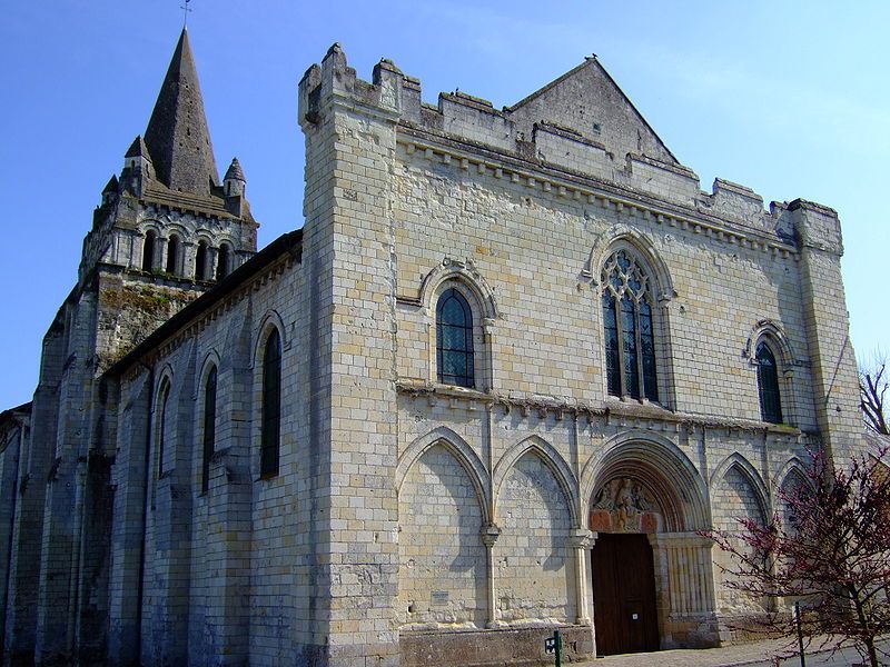 File:NotreDameCunault.jpg