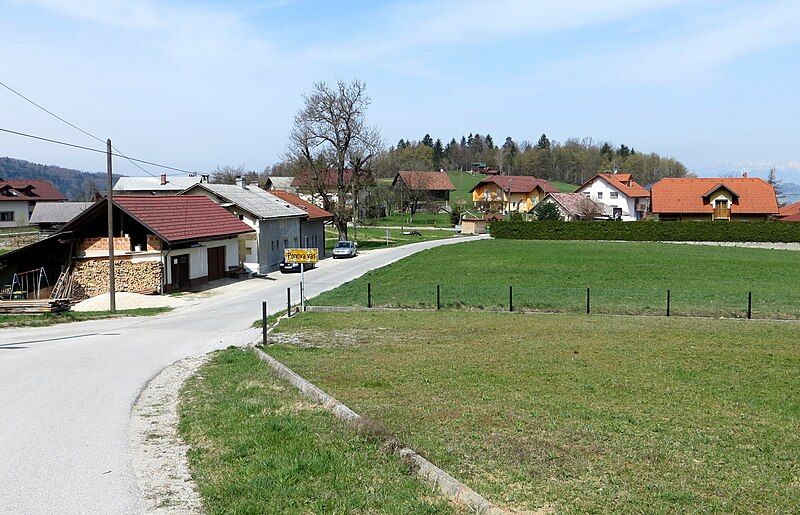 File:Ponova Vas Slovenia.JPG