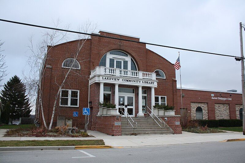 File:RandomLakeLakeviewCommunityLibraryVillageHall.jpg