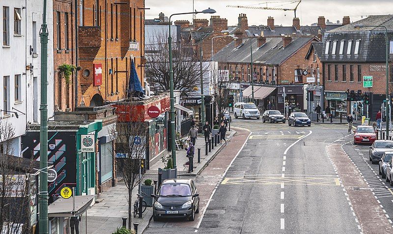 File:Ranelagh Main Street.jpg