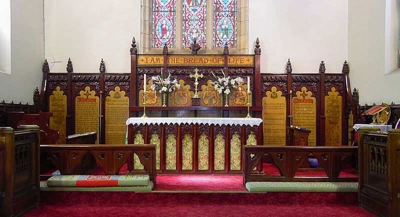 File:StJohnsAshfield Chancel 2006.jpg