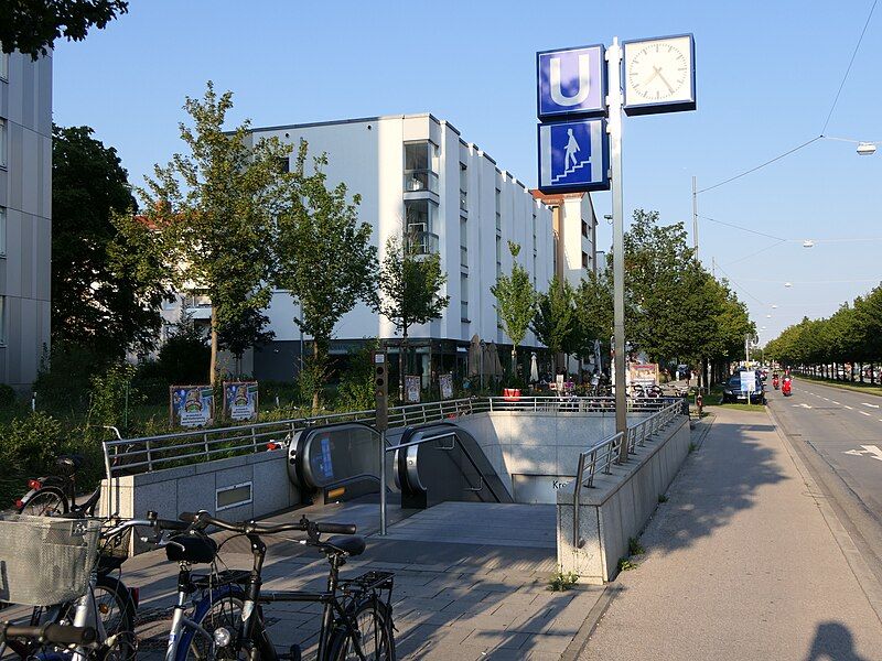 File:U-Bahnhof Kreillerstraße3.jpg