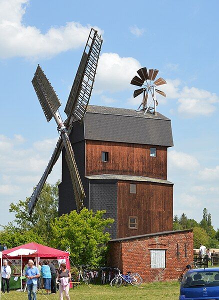 File:Windmühle Parey2.jpg