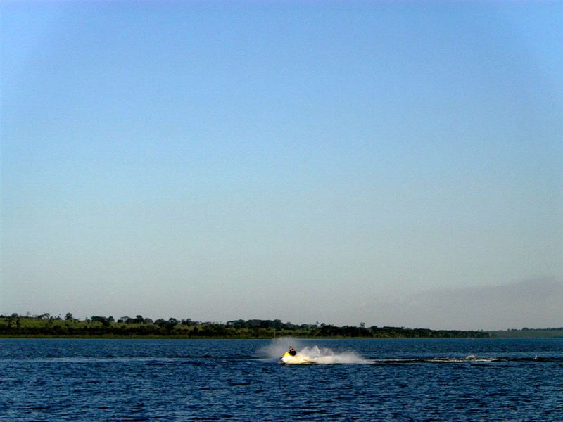 File:Araçatuba Tietê jetski.jpg