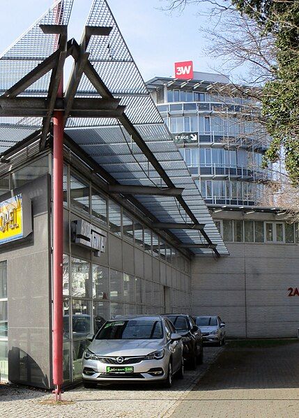 File:Autohaus Waldstraße.jpg