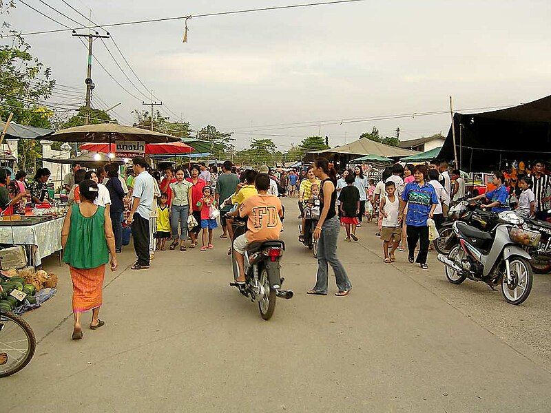 File:Bo Rai Bazaar.jpg