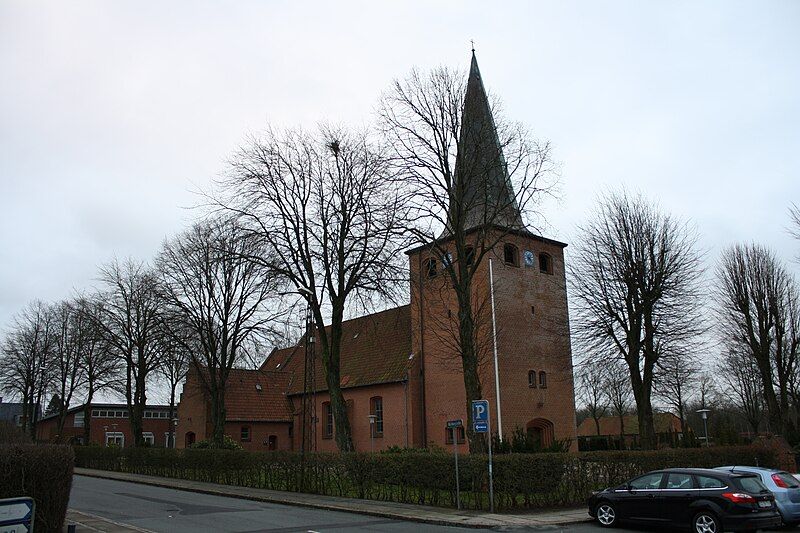 File:Braedstrup-church.jpg