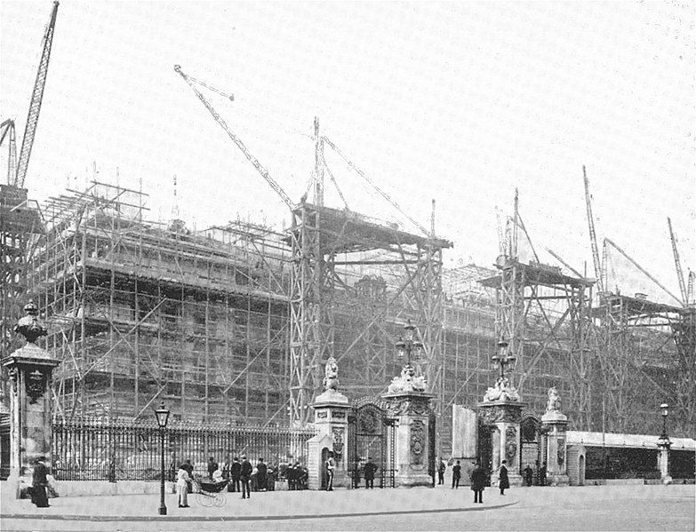 File:Buckingham palace1913.jpg