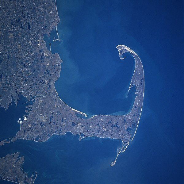 File:Cape cod bay.jpg