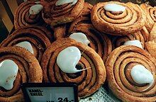 Cinnamon snails, a type of dabby-dough