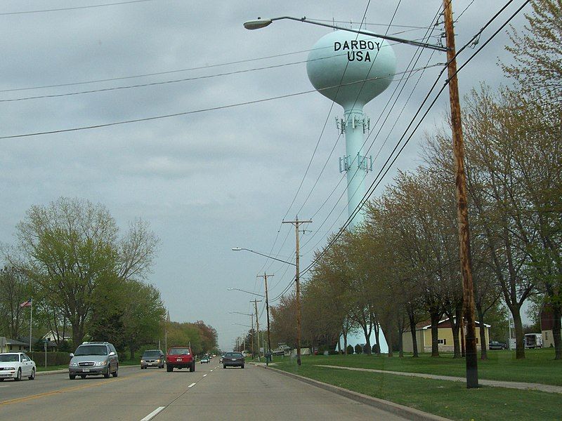 File:DarboyWisconsinWaterTower.jpg