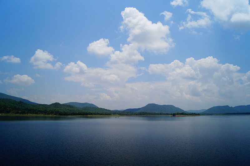 File:Dimna Lake, Jamshedpur.jpg