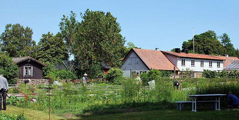 File:Garden of Capellagården.jpg