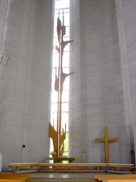 File:Kaleva Church altar.jpg