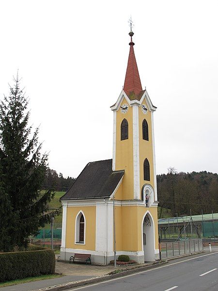 File:Kapelle oberweissenbach.JPG