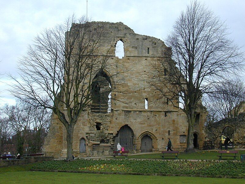 File:Knaresborough Castle.jpg