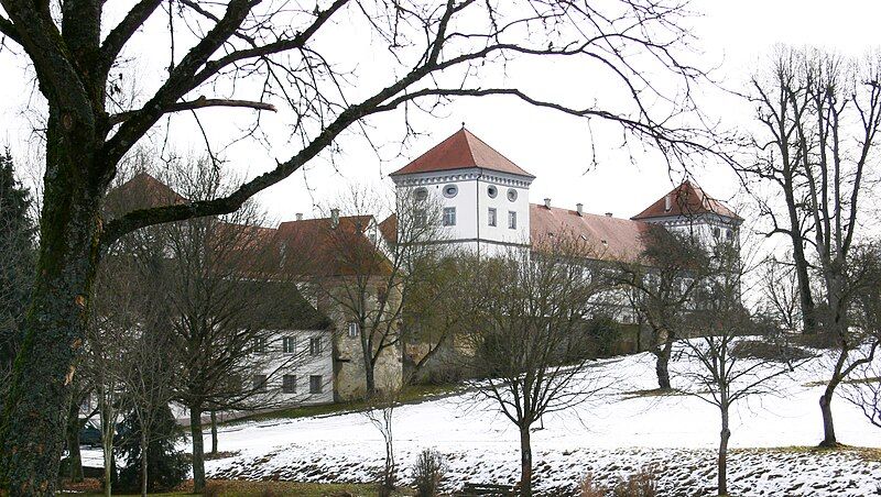 File:Meßkirch Schloss 1.jpg