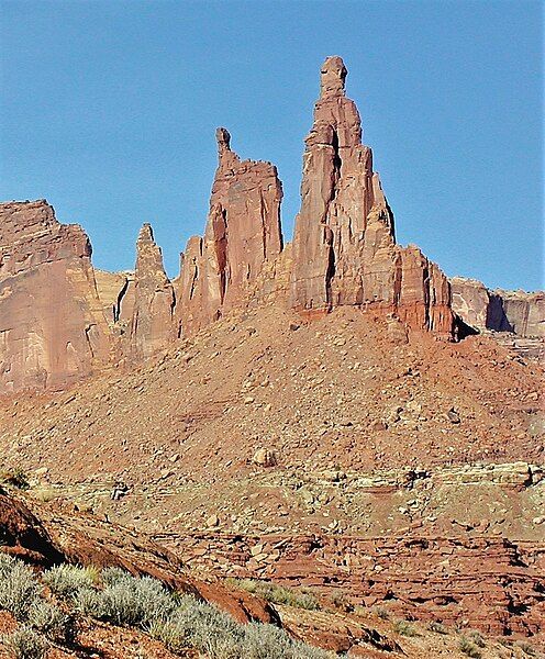 File:Monster Tower, Canyonlands.jpg