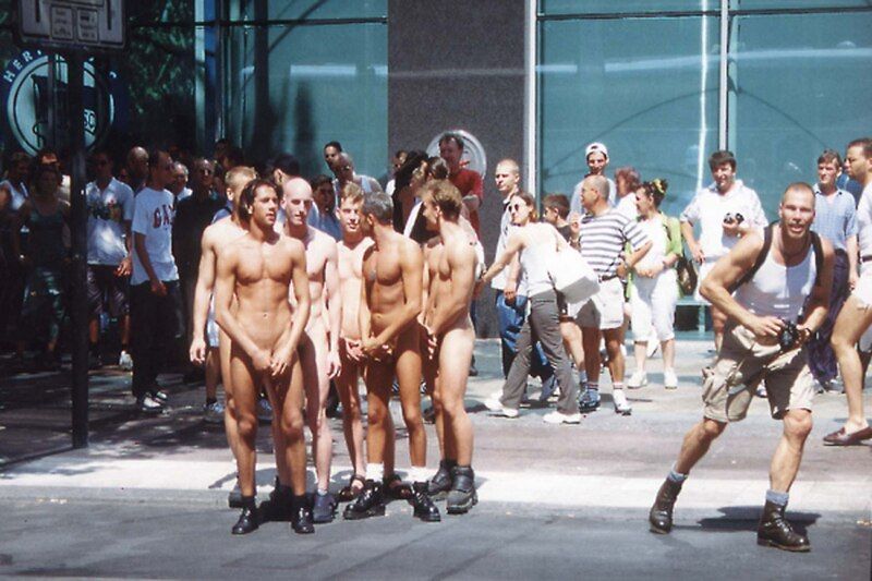 File:NakedBerlin-Tauentzien in 1999.jpg