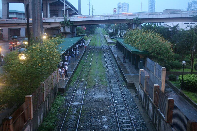 File:PNR EDSA.jpg