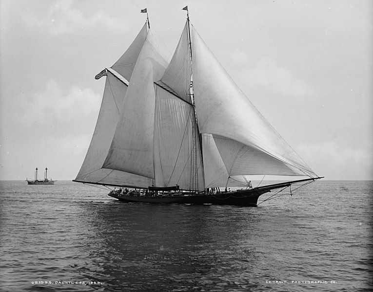 File:Schooner Dauntless-4.jpg