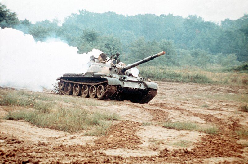 File:T-62 smokescreen.jpg