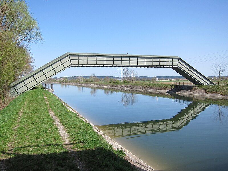 File:TAL-Brücke01.jpg