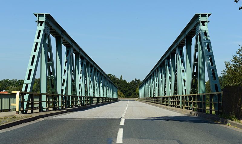 File:Achim-Uesen Weserbrücke.jpg