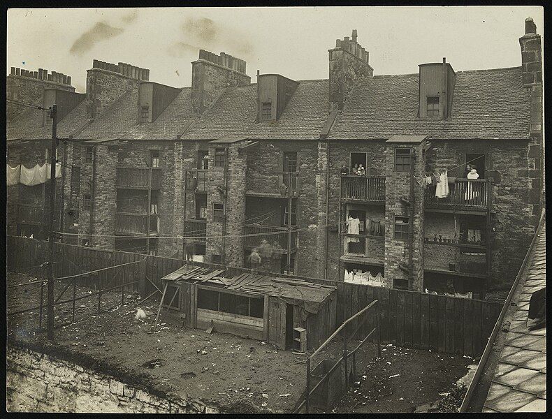 File:Bath Street, Leith.jpg