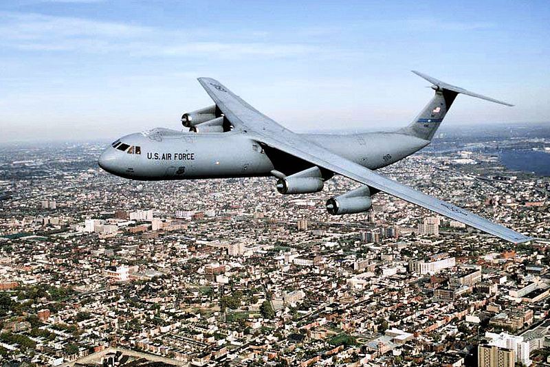 File:C-141-64-0616-438maw-over-philadelphia-1990s.jpg