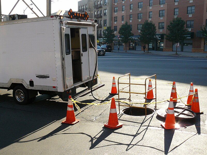 File:Fiber Splice Lab.jpg