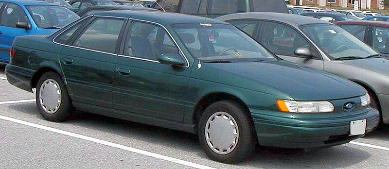 File:Ford-Taurus-sedan.jpg