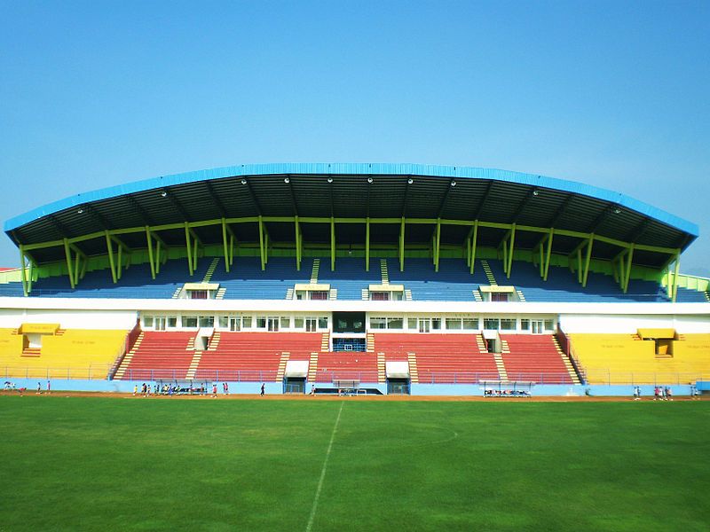 File:Gajayana Stadium.jpg