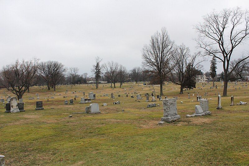 File:Greenwood Cemetery.jpg