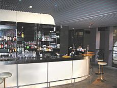 Right side of main bar in Happy.