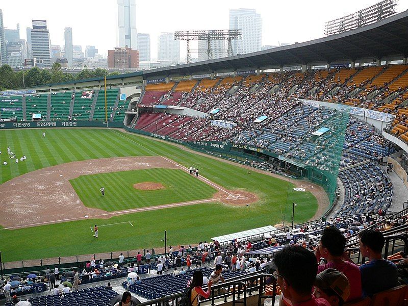 File:Jamsil Baseball Stadium.jpg