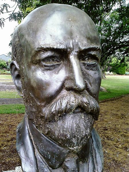 File:Joseph Cook bust.jpg