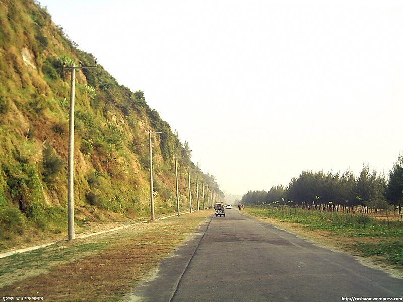 File:Kolatoli Marine Drive.jpg