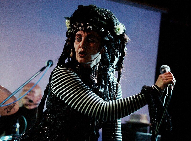 File:Lene Lovich (8587879137).jpg